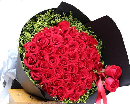 33朵红玫瑰的花语与含义（探秘花语中的红玫瑰，了解33朵红玫瑰的意义）