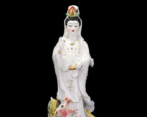 滴水观音菩萨的象征意义（沉淀奇迹的滴水之石——滴水观音菩萨）