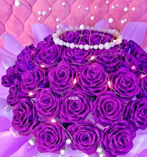 淡紫色玫瑰的花语（探寻淡紫色玫瑰所蕴含的浪漫情感与美好祝福）