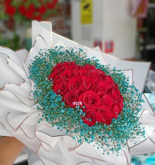 33朵玫瑰的意义和象征性（表达爱意与美好回忆）