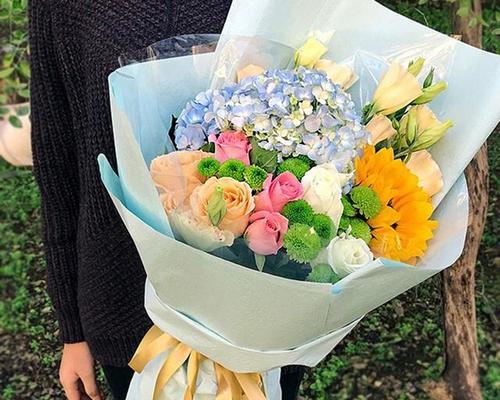 玫瑰花有哪些特点？它的象征意义是什么？