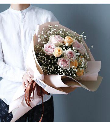 满天星玫瑰的花语是什么？它有什么特别含义？